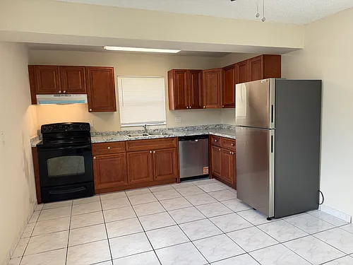 4371 Riverside Dr #D Photo 1