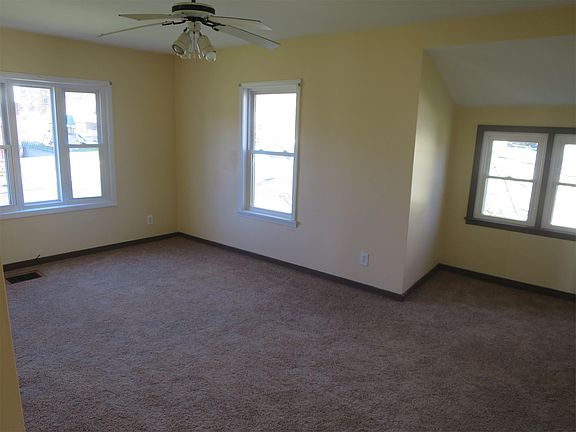 3rd image of 143 Saniel Dr