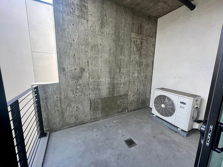 Contour Lofts — Photo 3