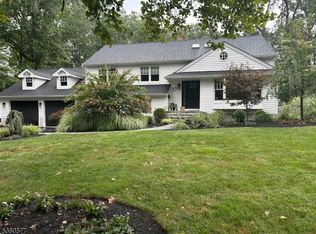 17 Rumson Rd, Livingston, NJ 07039