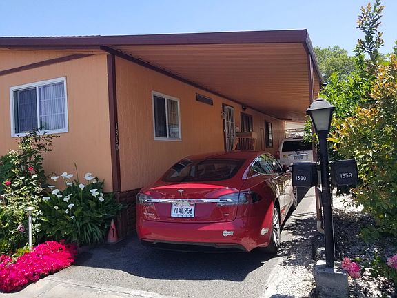 2nd image of 1360 Sunbeam Cir #10