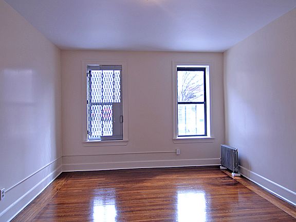 3rd image of 2747 Sedgwick Ave APT 1A