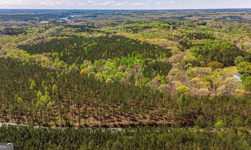 2nd image of 8 Horsley Mill Rd