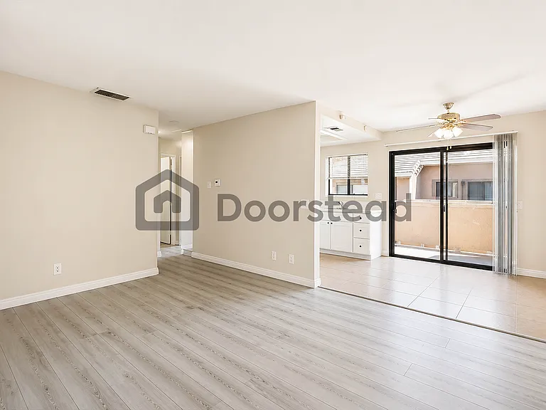 3104 Jaguar Way #B — Photo 8