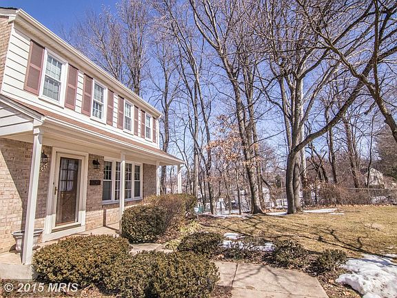 Large front and side yard also