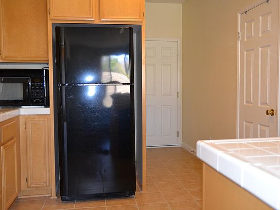 Kitchen / Pantry / Garage direct access