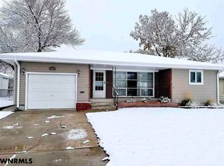 2020 N St, Gering, NE 69341