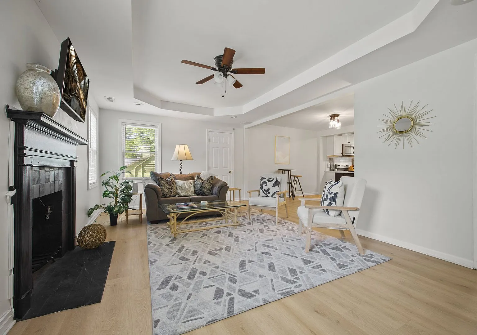 Pet-Friendly 3BR near Grady, Downtown & Airport — Photo 2