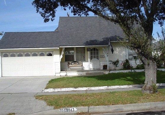 1st image of 15743 Stanbrook Dr