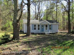 900 Lystra Ln, Chapel Hill, NC 27517
