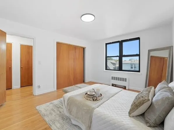 67 West 48th Street image 10 of 13