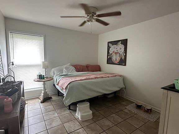 5th image of 2770 Meadowbrook Dr