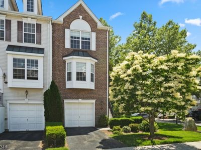 212 Swathmore Dr, Nutley, NJ, 07110