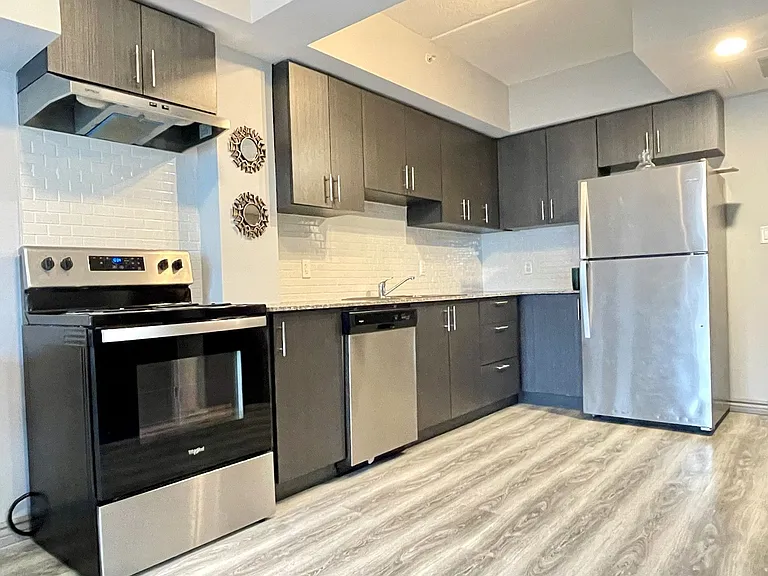 275 Larch St #B302 — Photo 7