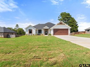 18335 Timber Oaks Dr, Lindale, TX 75771