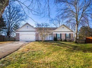 8910 Shoreham Cir, Knoxville, TN 37922