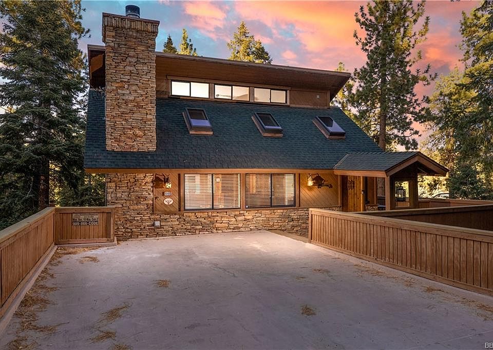 1st image of 42988 Falls Ave