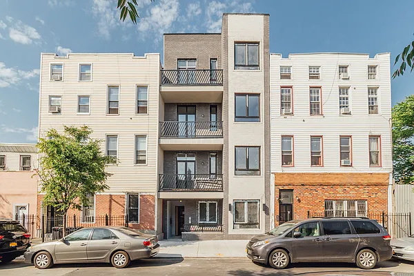 Rented by Nooklyn NYC LLC | media 52