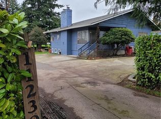 11230 12th Ave S, Burien, WA 98168