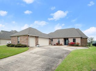 22525 Fairway View Dr, Zachary, LA 70791