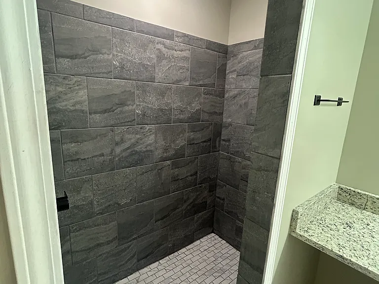 205 Coakley St — Photo 4
