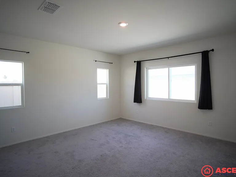 7320 Lago Puccini St — Photo 9