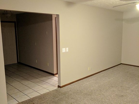 livingroom open to kitchen