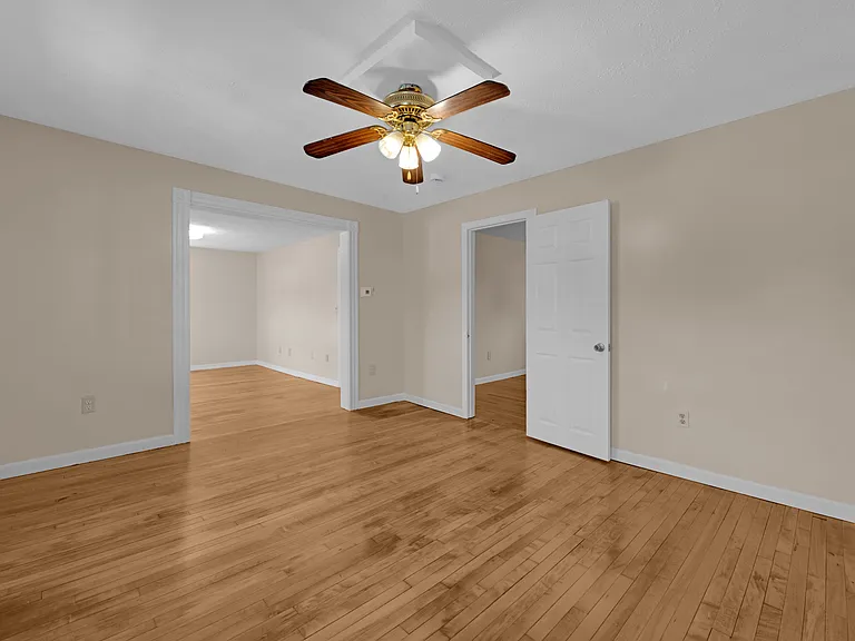 21 Pleasant St #25 — Photo 18