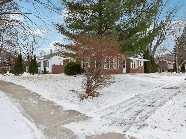 3367 East Denton AVENUE, Saint Francis, WI 53235