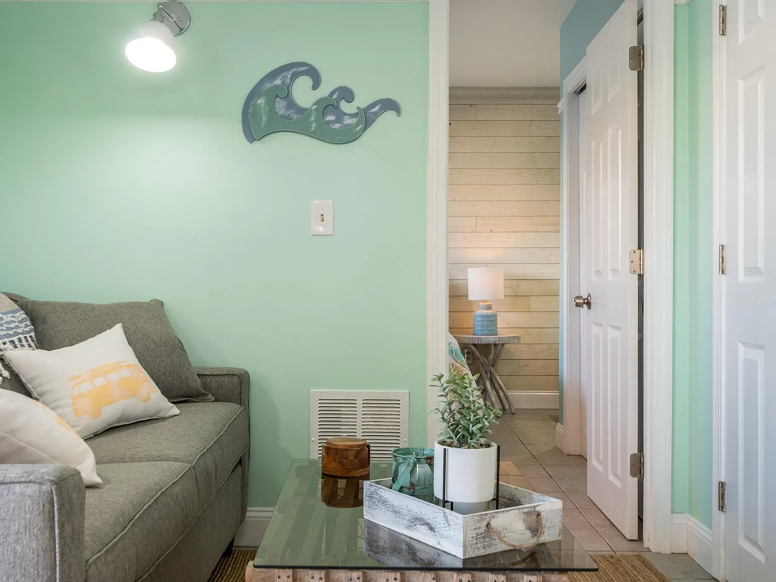 2 bed, 500 sqft, $1,850 — Photo 3