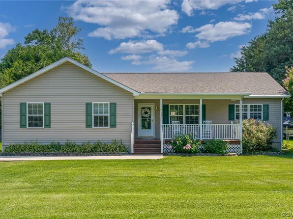 861 Monument Dr, Montross, VA 22520
