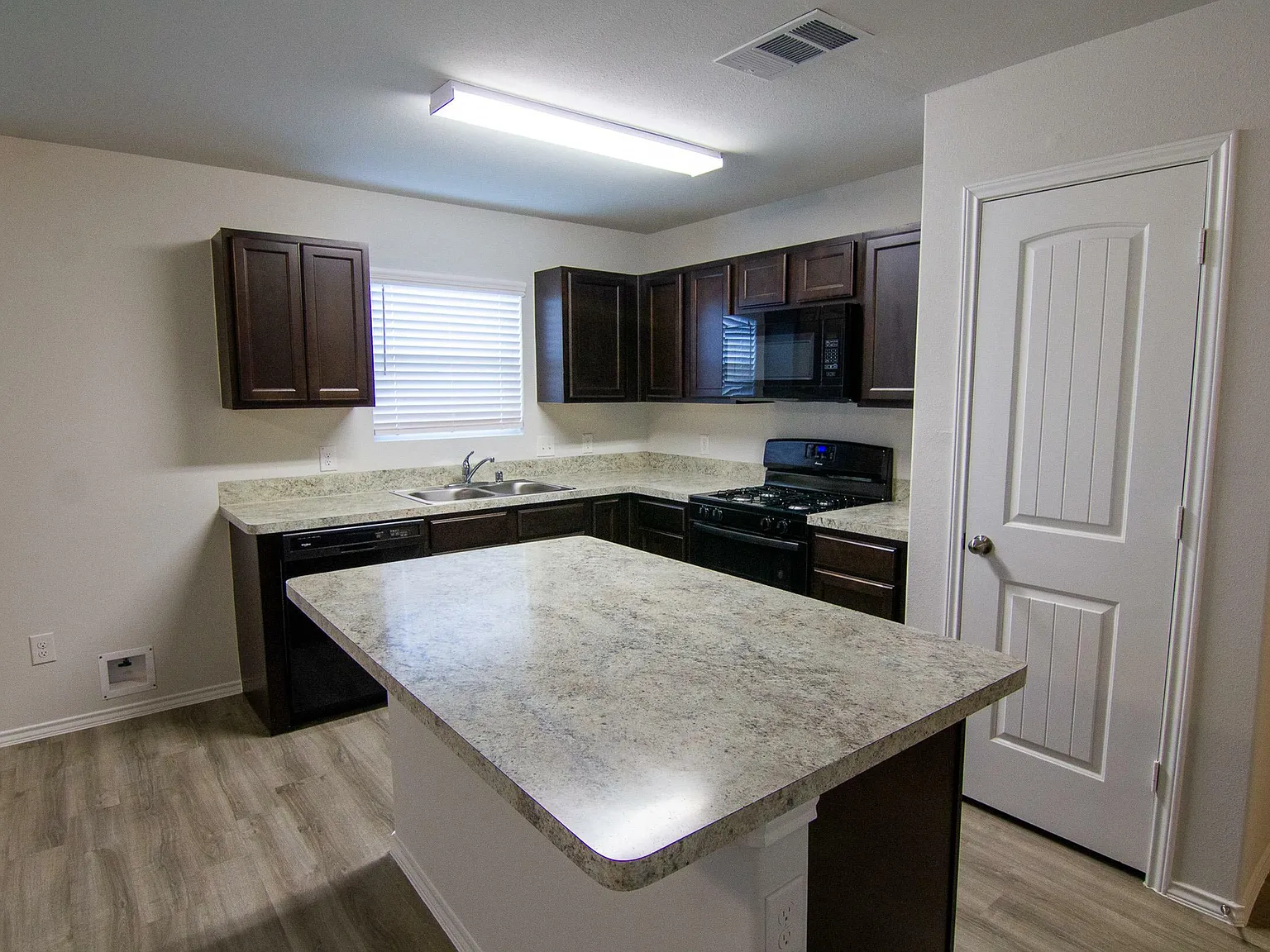Applewhite Meadows — Photo 4