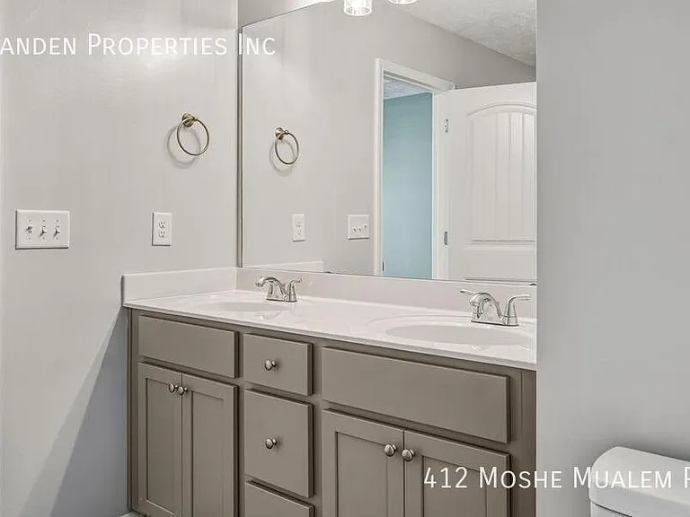 412 Moshe Mualem Pl — Photo 16