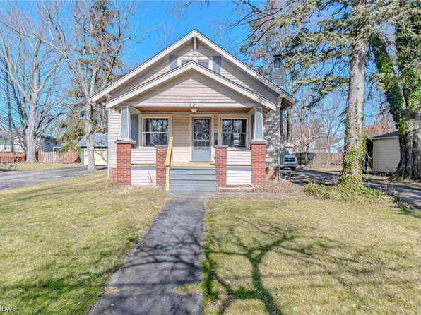 42 Hamilton St, Berea, OH 44017