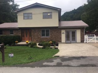 27 Ralphs Run, Prestonsburg, KY 41653