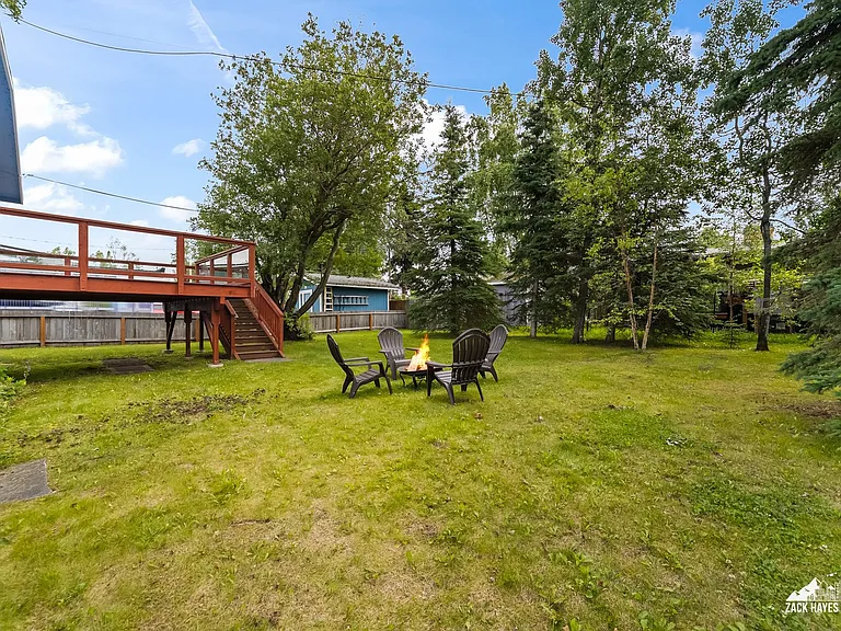 4071 Macinnes St — Photo 42