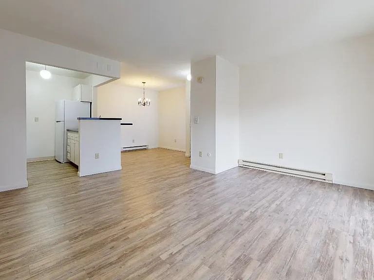 University Park Apartments near Cornell University — Photo 88