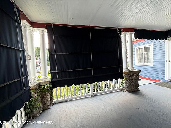 3rd image of 1719 N Main Ave