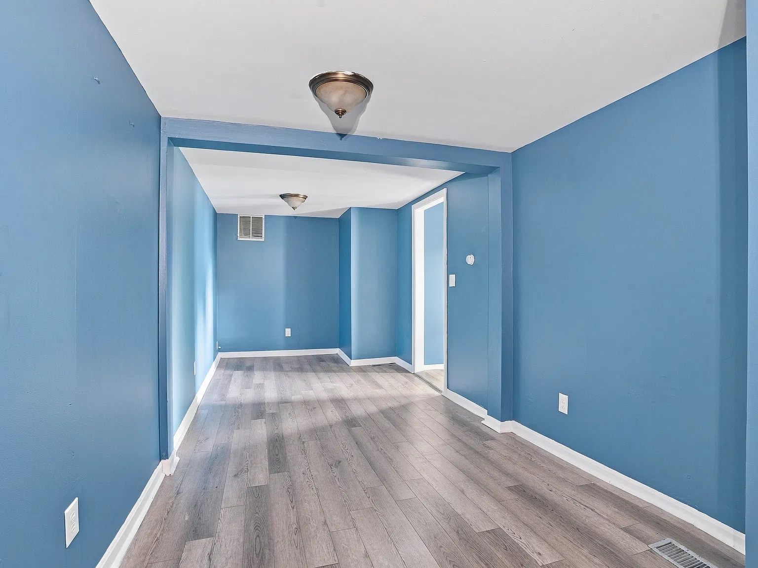 125 Park Ave — Photo 2