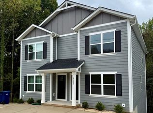 818 2nd St SE, Hickory, NC 28602