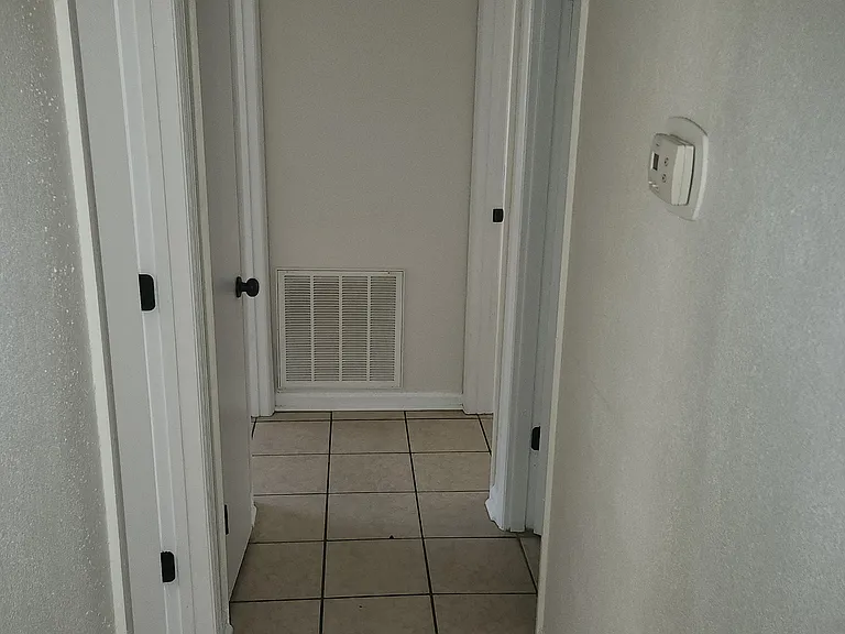 205 Harbor Dr — Photo 14