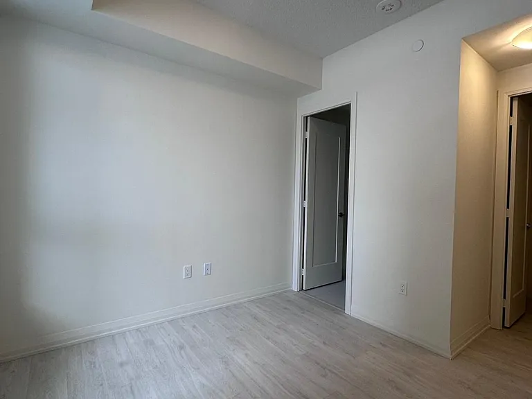 8960 Jane St #709 — Photo 25