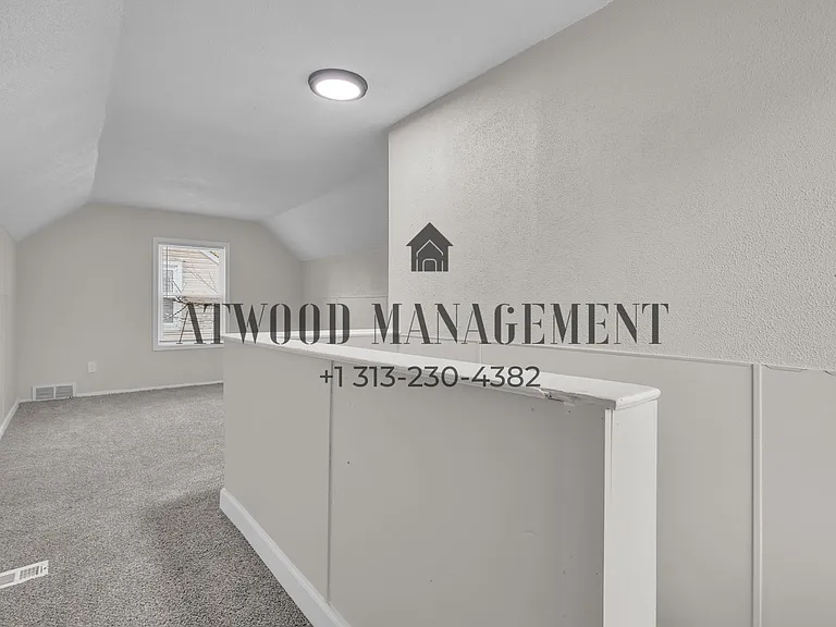 15909 Maddelein St — Photo 10