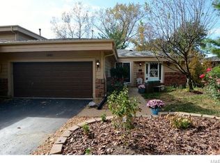 1001 Claytonbrook Dr, Ballwin, MO 63011