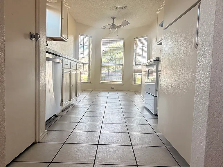 6206 Tidewater Dr — Photo 12