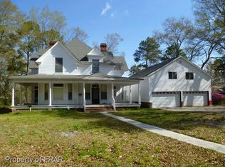 515 E 3rd Ave, Red Springs, NC 28377