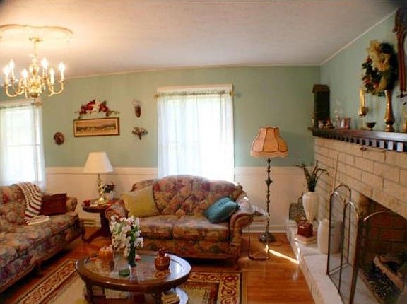 3rd image of 357 Rock Valley Dr