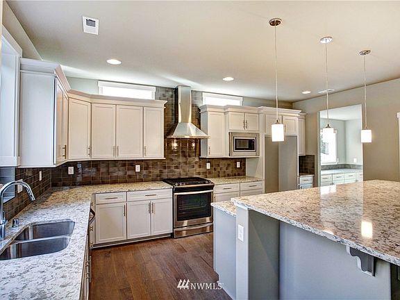 5th image of 8303 172nd Avenue E