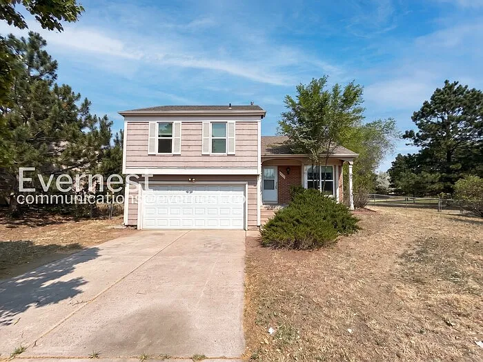2702 Dickens Dr — Photo 1