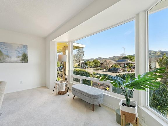 5th image of 7262 Oakmont Drive